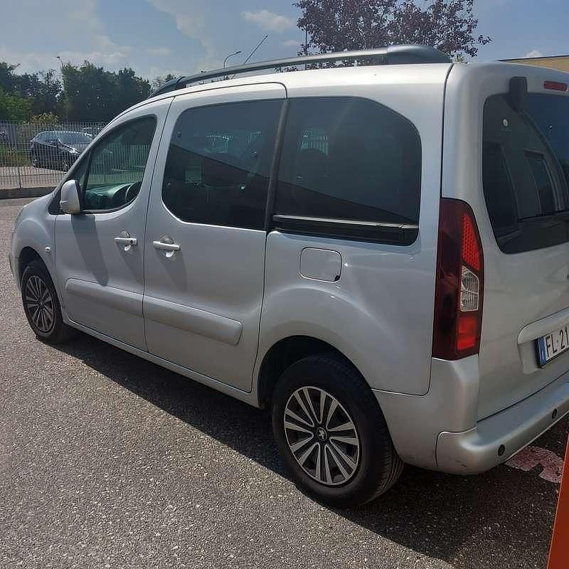 Usata Peugeot TePee Active 99 CV (72 kW) 2017 Station wagon