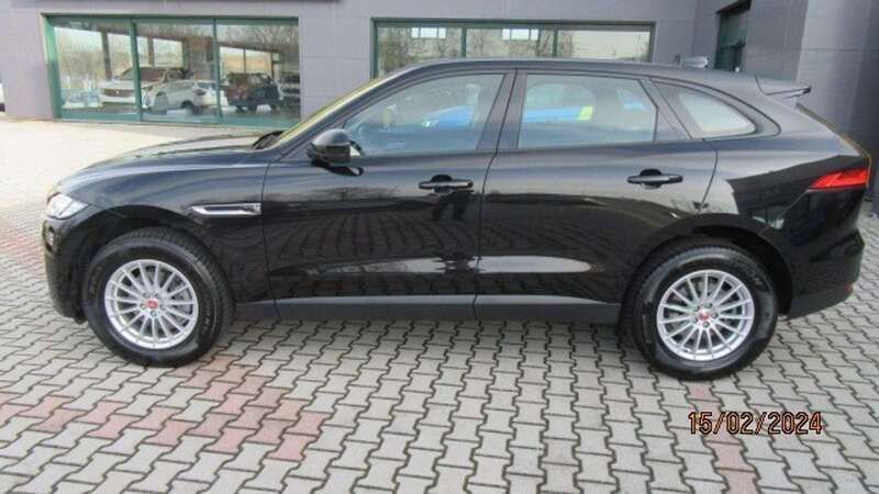 Usata Jaguar F-Pace Pure 180 CV (132 kW) 2017 Nero SUV