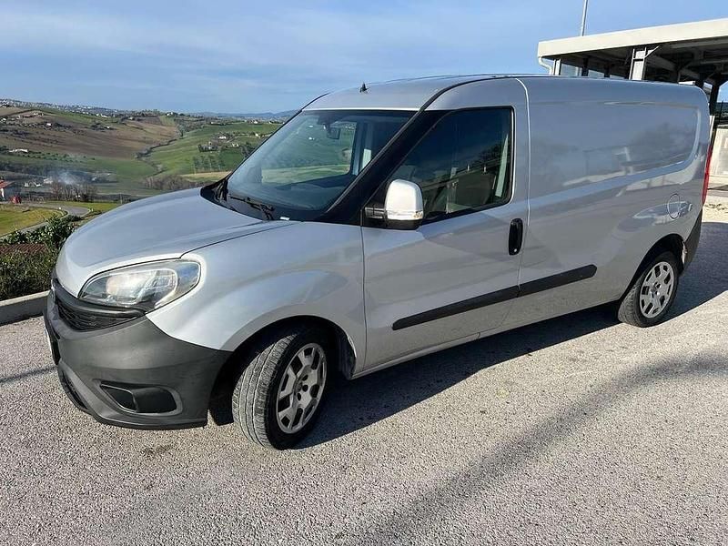 Usata Fiat Doblò Active 120 CV (88 kW) 2015 Grigio Monovolume