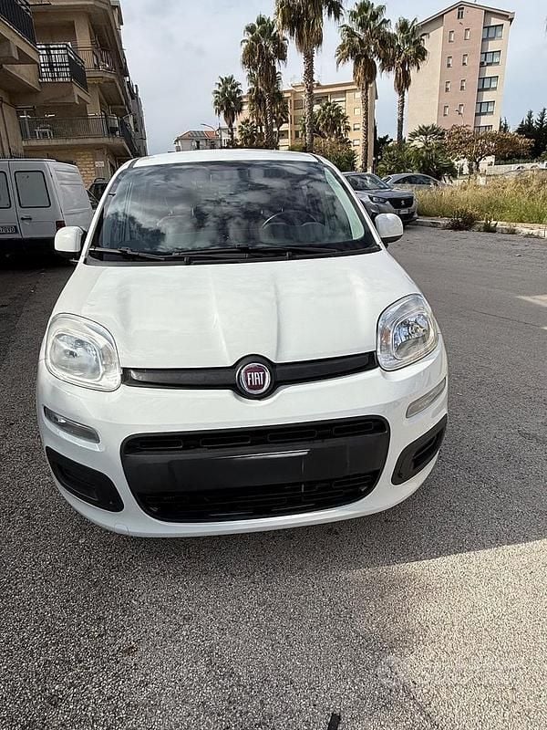Usata Fiat Panda Easy 69 CV (50 kW) 2019 Bianco Berlina
