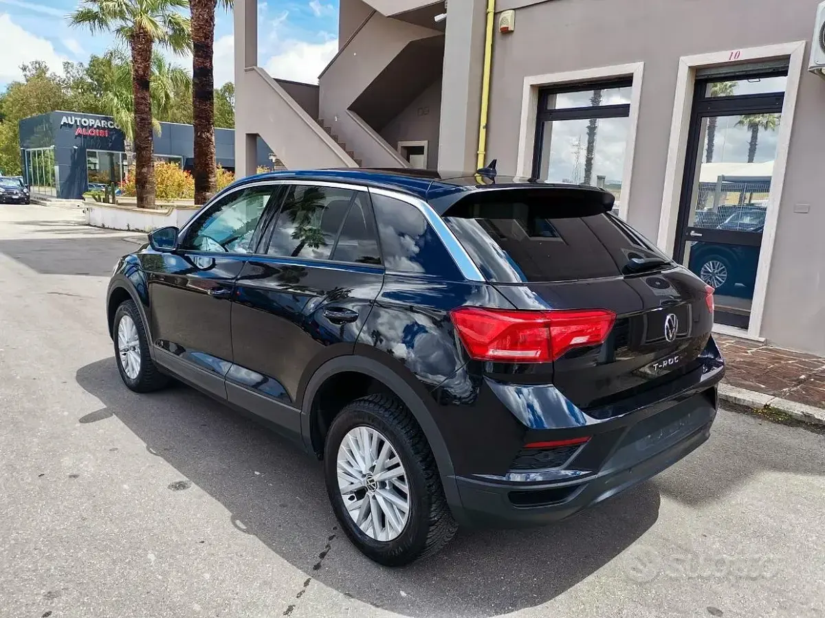 Usata VW T-Roc Style 116 CV (85 kW) 2020 Nero SUV