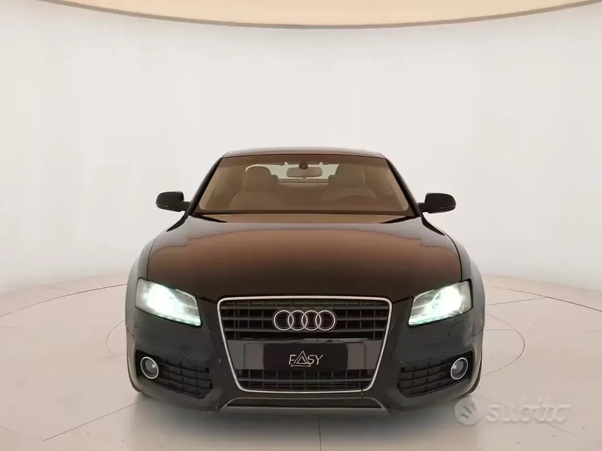 Usata Audi A5 Ambiente 170 CV (125 kW) 2010 Nero Coupé