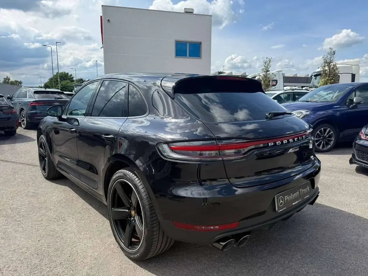 Usata Porsche Macan Chrono 245 CV (180 kW) 2020 Nero SUV