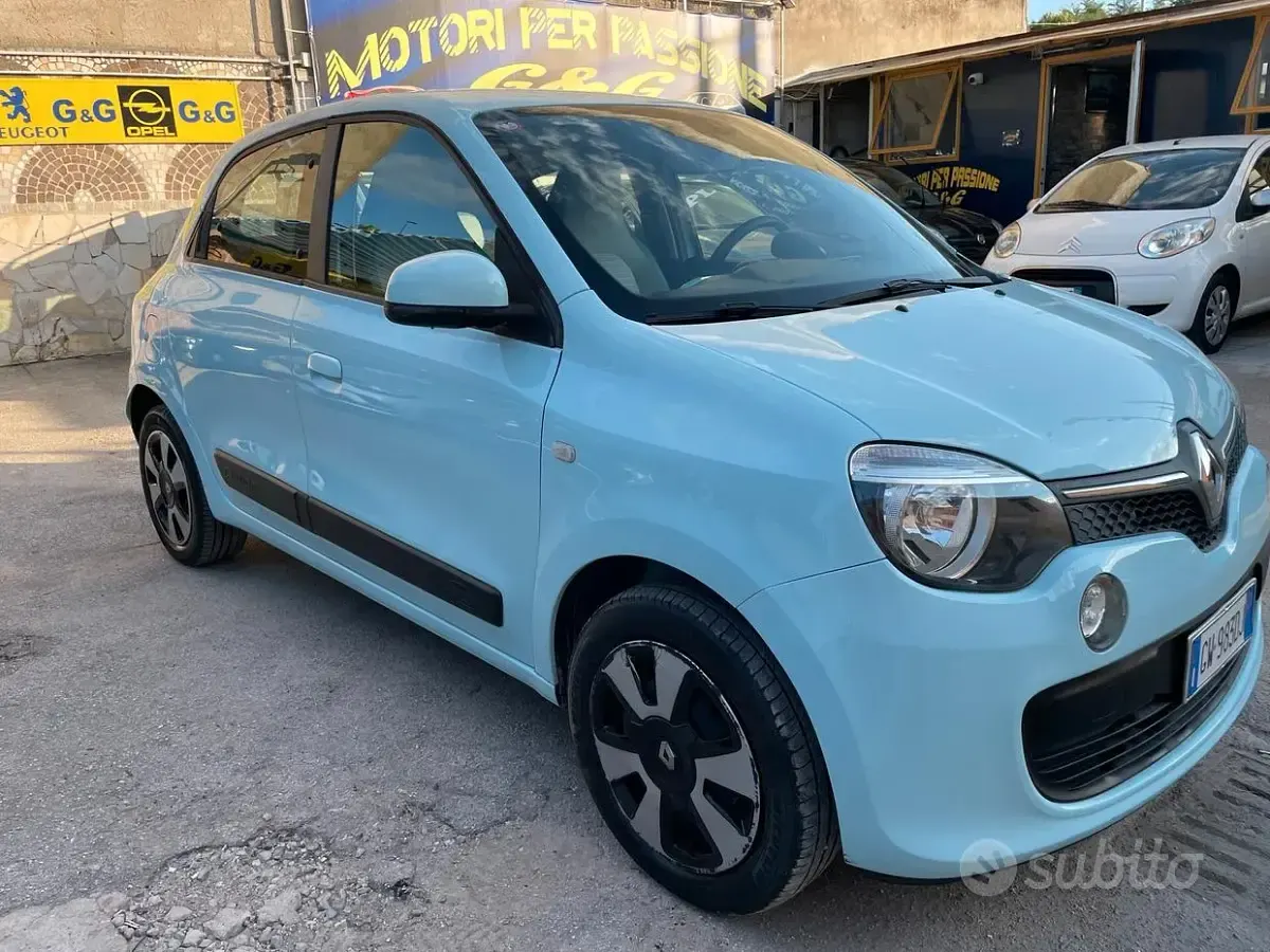 Usata Renault Twingo SE 69 CV (50 kW) 2014 Bluazzurro Utilitaria