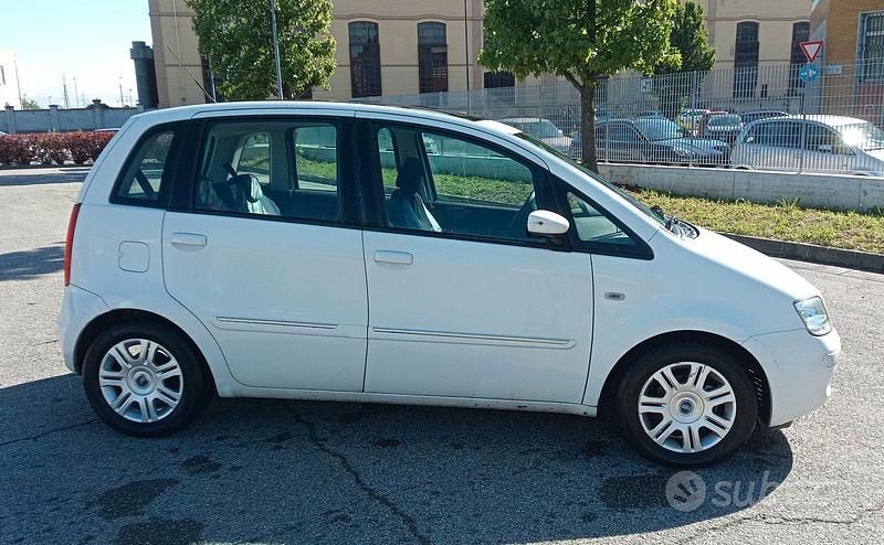 Usata Fiat Idea 95 CV (69 kW) 2006 Monovolume