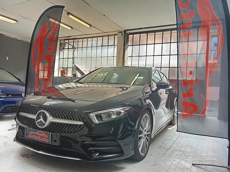 Usata Mercedes A180 Premium 115 CV (84 kW) 2020 Nero Berlina