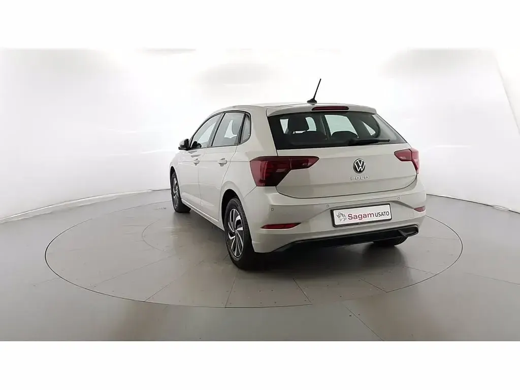 Usata VW Polo Life 95 CV (69 kW) 2023 Ascot gray Utilitaria