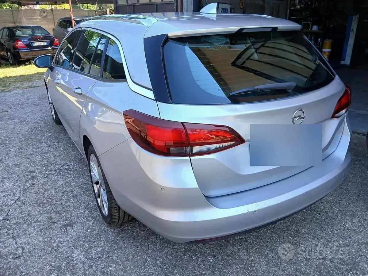 Usata Opel Astra 110 CV (80 kW) 2016 Grigio Station wagon