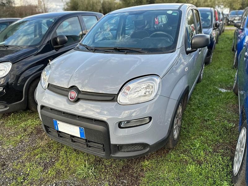 Usata Fiat Panda S 70 CV (51 kW) 2023 Grigio moda Utilitaria