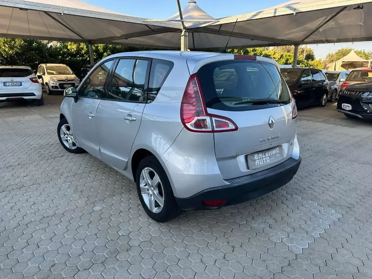 Usata Renault Scenic E-Tech 110 CV (80 kW) 2010 Argento Monovolume