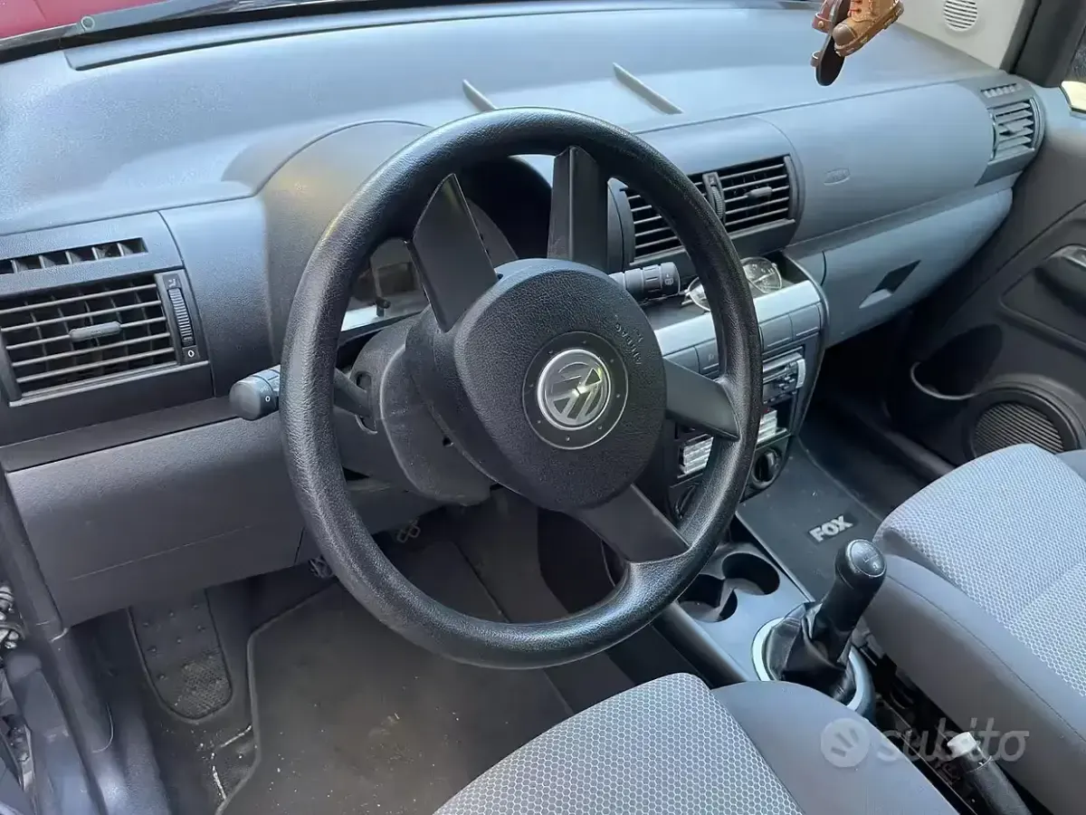 Usata VW Fox Sport 75 CV (55 kW) 2006 Grigio Utilitaria