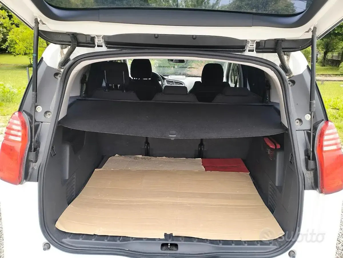Usata Peugeot 5008 2014 Bianco Monovolume