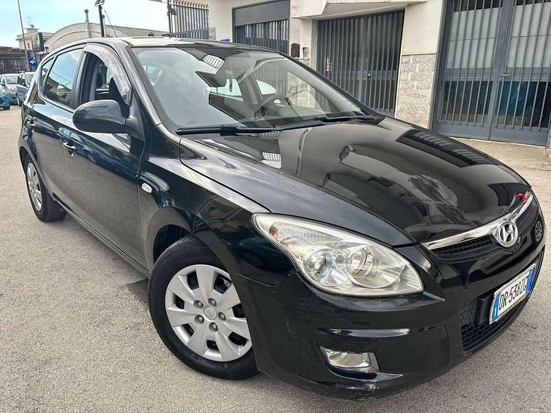 Usata Hyundai i30 90 CV (66 kW) 2008 Nero Berlina