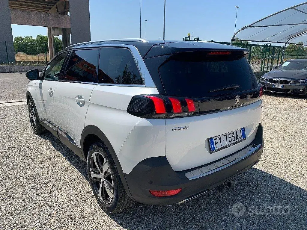Usata Peugeot 5008 GT-line 181 CV (133 kW) 2019 Bianco SUV