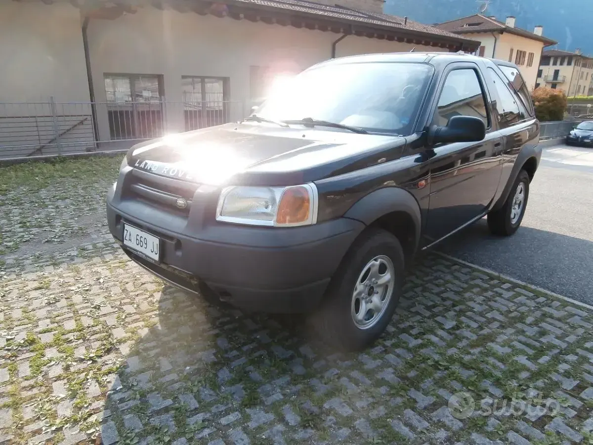 Usata Land Rover Freelander 97 CV (71 kW) 1999 Nero SUV