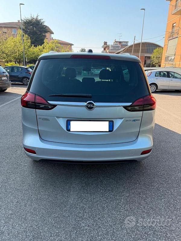 Usata Opel Zafira Tourer 150 CV (110 kW) 2016 Grigio Monovolume