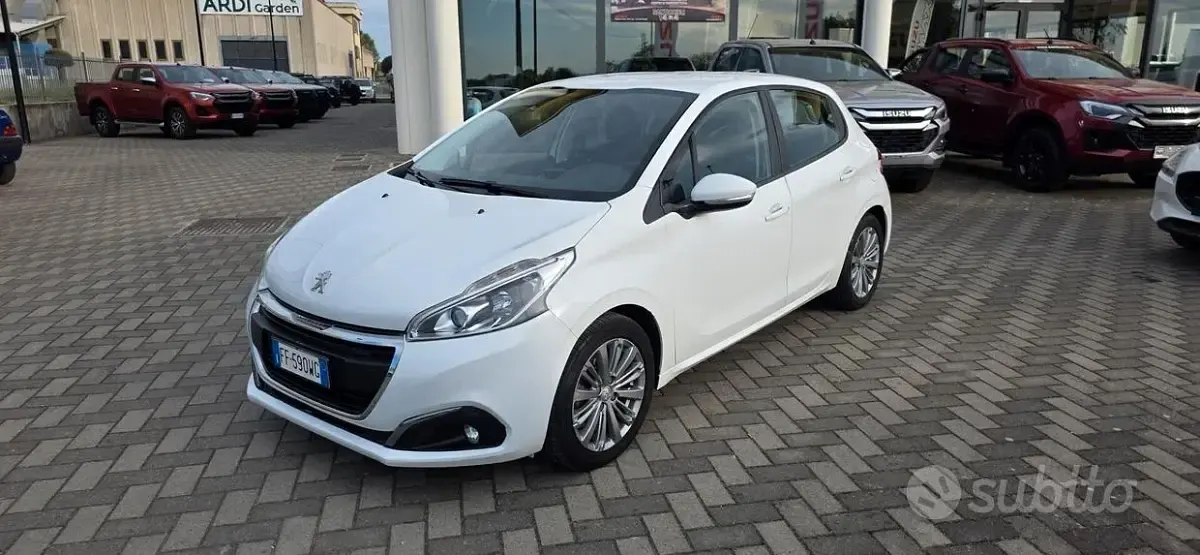 Usata Peugeot 208 75 CV (55 kW) 2017 Bianco Utilitaria
