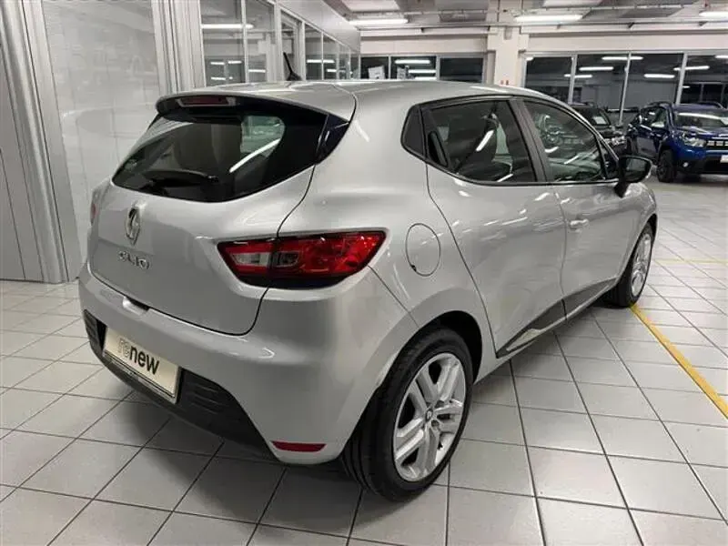 Usata Renault Clio 2019 Grigio chiaro