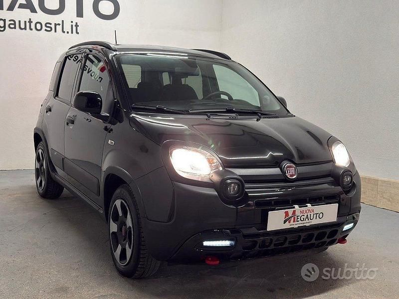Usata Fiat Panda Cross Cross 69 CV (50 kW) 2024 Nero Utilitaria