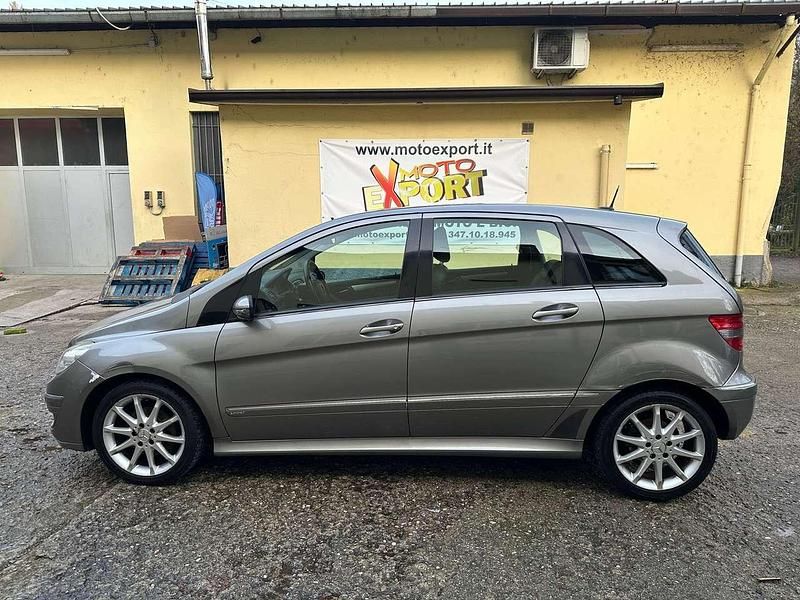 Usata Mercedes B180 109 CV (80 kW) 2007 Grigio Monovolume