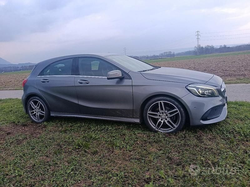 Usata Mercedes A180 Premium 2017 Grigio Berlina