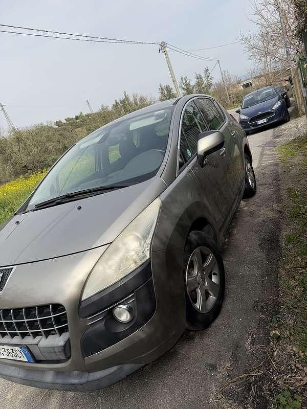 Usata Peugeot 3008 Active 111 CV (81 kW) 2011 Station wagon