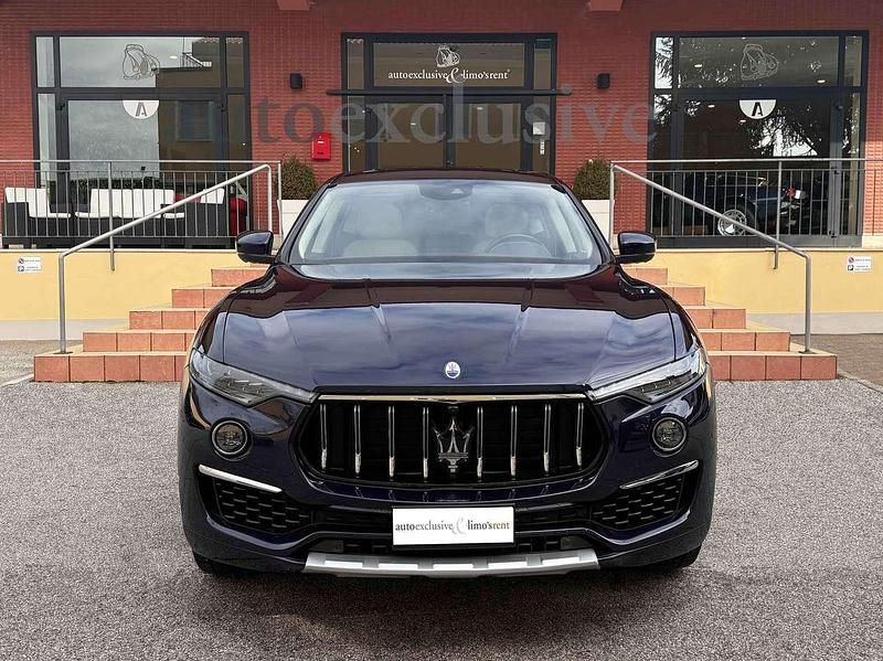 Usata Maserati Levante GranLusso 430 CV (316 kW) 2020 Blu passione SUV