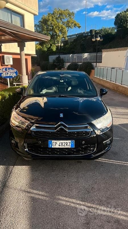 Nero Usata 2013 Citroën DS4 Due volumi | 5500 € (Buon prezzo) - Immagine 1/4