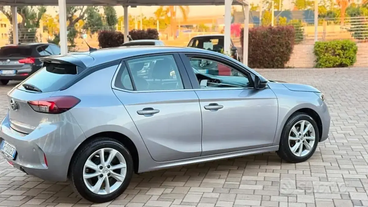 Usata Opel Corsa Elegance 75 CV (55 kW) 2021 Grigio Utilitaria