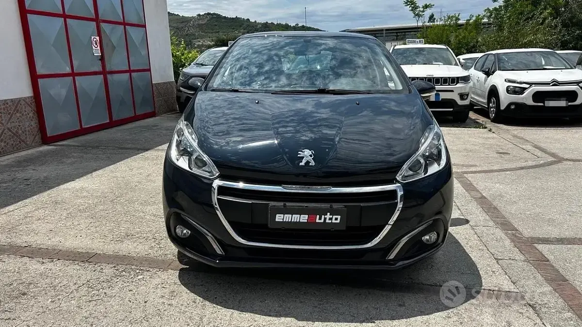 Usata Peugeot 208 Allure 75 CV (55 kW) 2017 Grigio Utilitaria