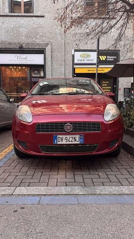 Usata Fiat Grande Punto Dynamic 77 CV (56 kW) 2009 Utilitaria