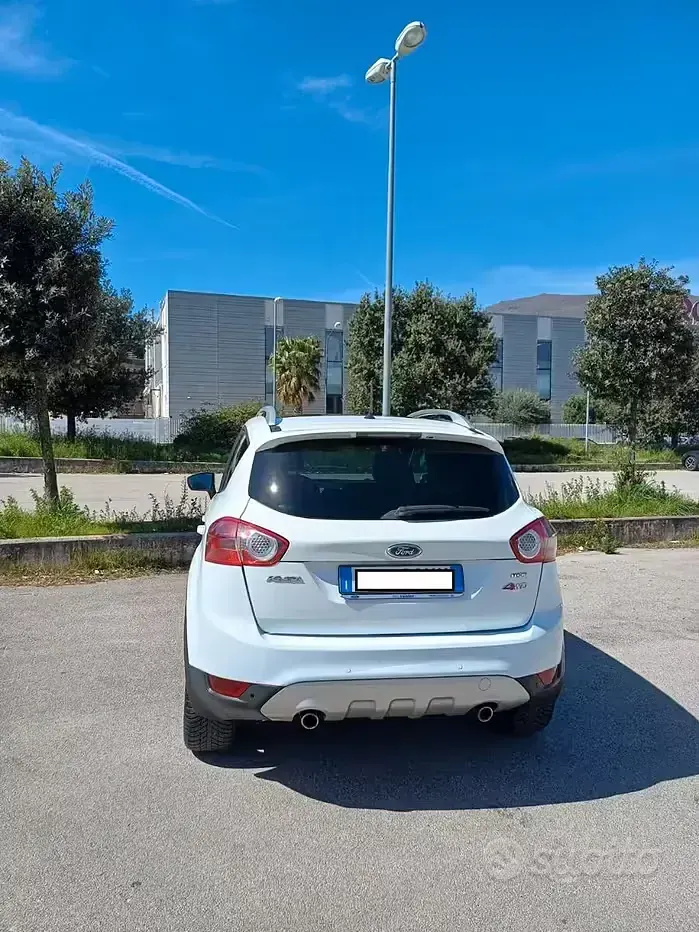 Usata Ford Kuga Titanium 136 CV (100 kW) 2009 Bianco SUV