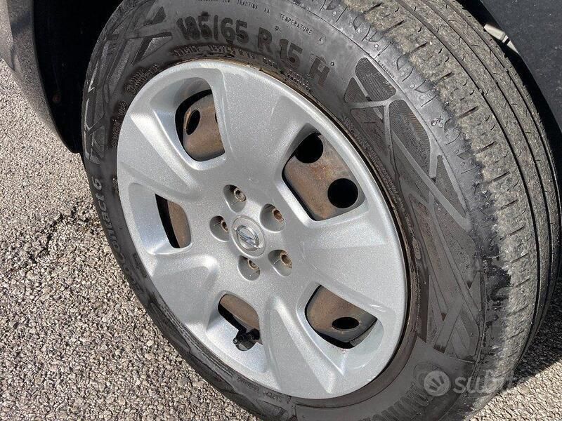 Usata Opel Combo 95 CV (69 kW) 2016 Nero Monovolume