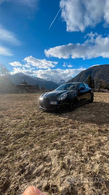 Usata Alfa Romeo Giulietta Business 120 CV (88 kW) 2016 Nero Utilitaria