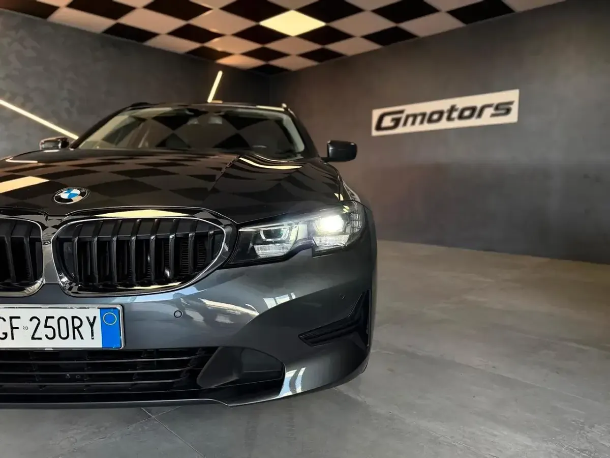 Usata BMW 320 Advantage 190 CV (139 kW) 2021 Grigio Station wagon