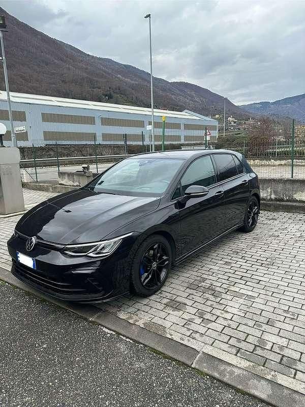 Usata VW Golf VIII R-line 150 CV (110 kW) 2020 Berlina