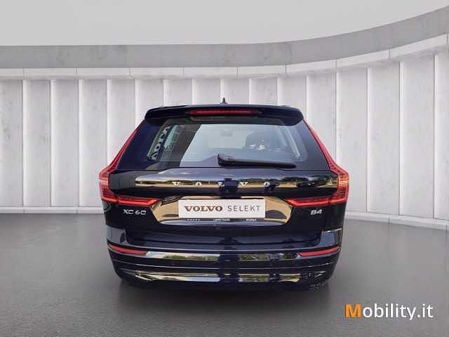 Usata Volvo XC60 145 CV (106 kW) 2023 Nero SUV