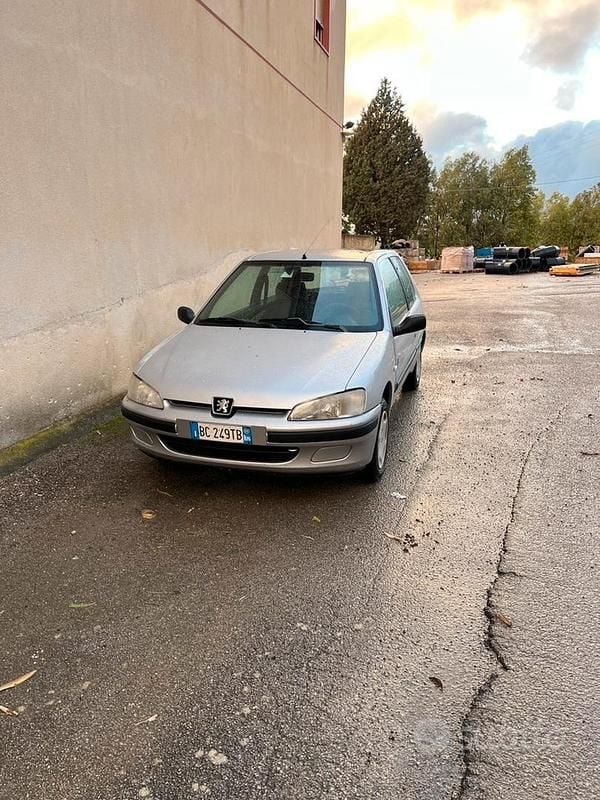 Usata 1998 Peugeot 106 Due volumi | 1000 € - Immagine 1/4