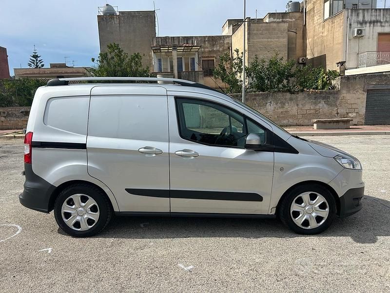 Usata Ford Transit Trend 76 CV (55 kW) 2016 Grigio Furgone