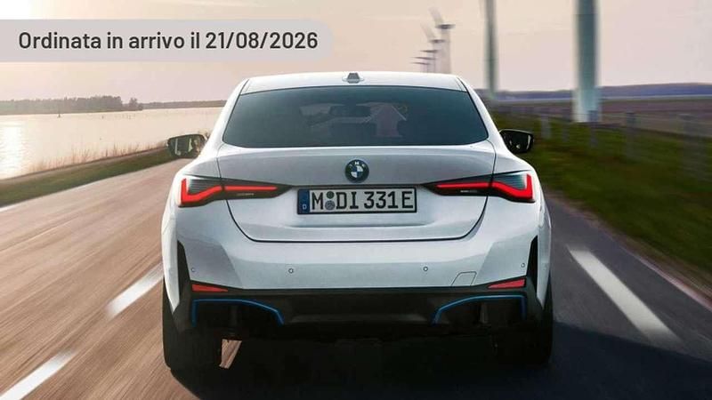 Usata BMW i4 M Sport 125 kW (170 CV) 2024 Argento Berlina