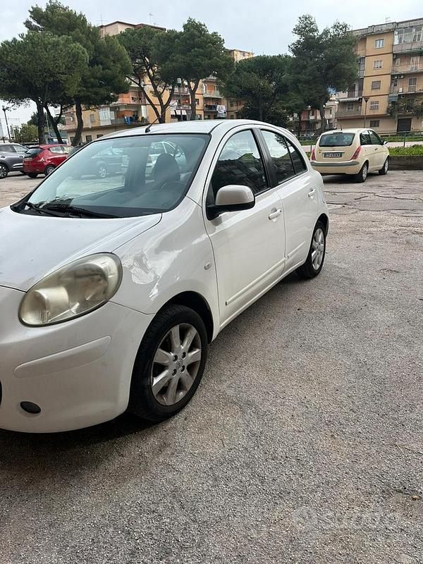 Usata Nissan Micra 80 CV (58 kW) 2011 Bianco Berlina