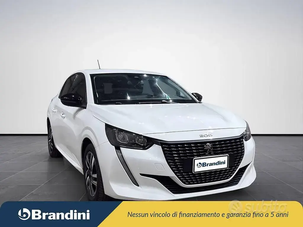 Usata Peugeot 208 Allure 75 CV (55 kW) 2022 Bianco banchisa Utilitaria