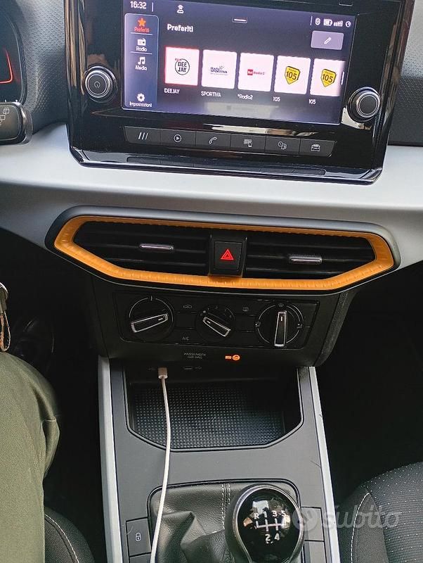 Usata Seat Arona 2023 Blu SUV