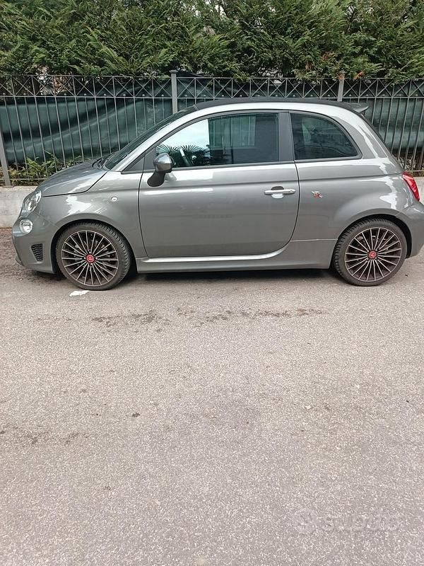 Usata Abarth 500 165 CV (121 kW) 2022 Grigio Cabrio