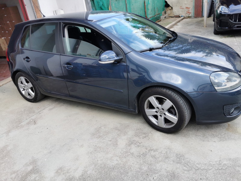 Usato 2007 VW Golf V 1.9 Diesel 105 CV (7.500 €)