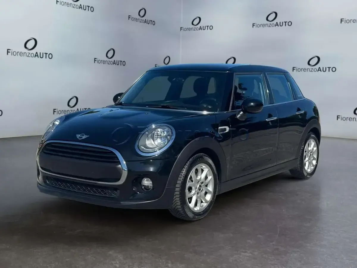 Usata Mini ONE Hype 102 CV (75 kW) 2017 Nero Utilitaria