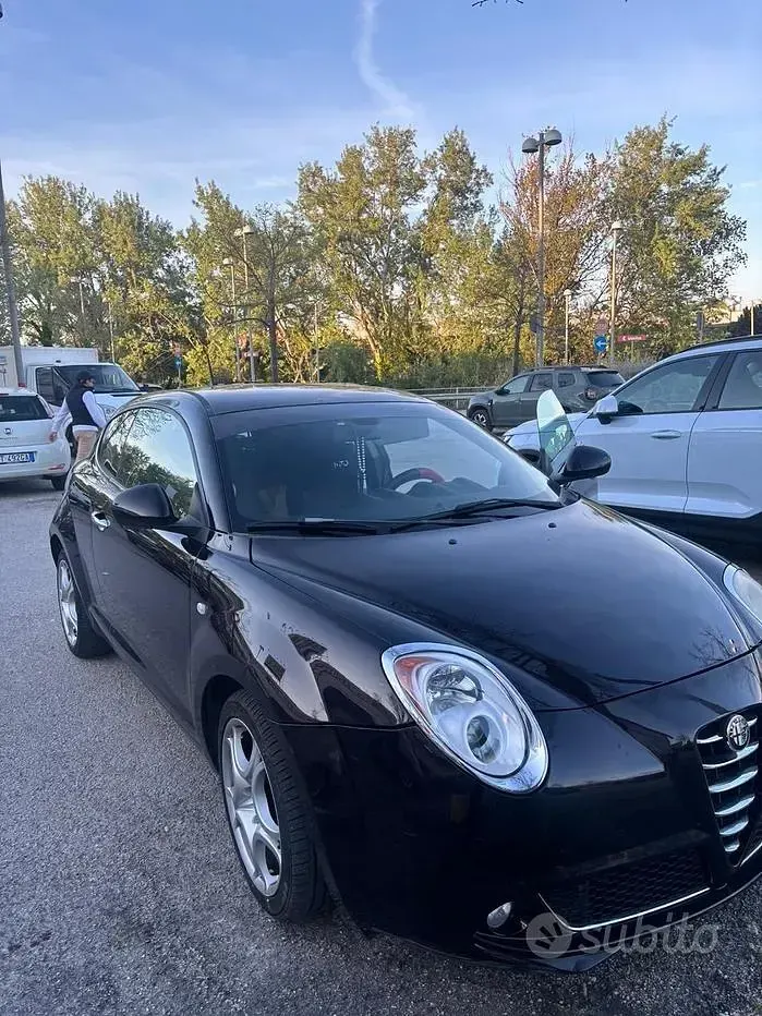 Second-hand Alfa Romeo MiTo 90 CP (66 kW) 2009 Negru Hatchback
