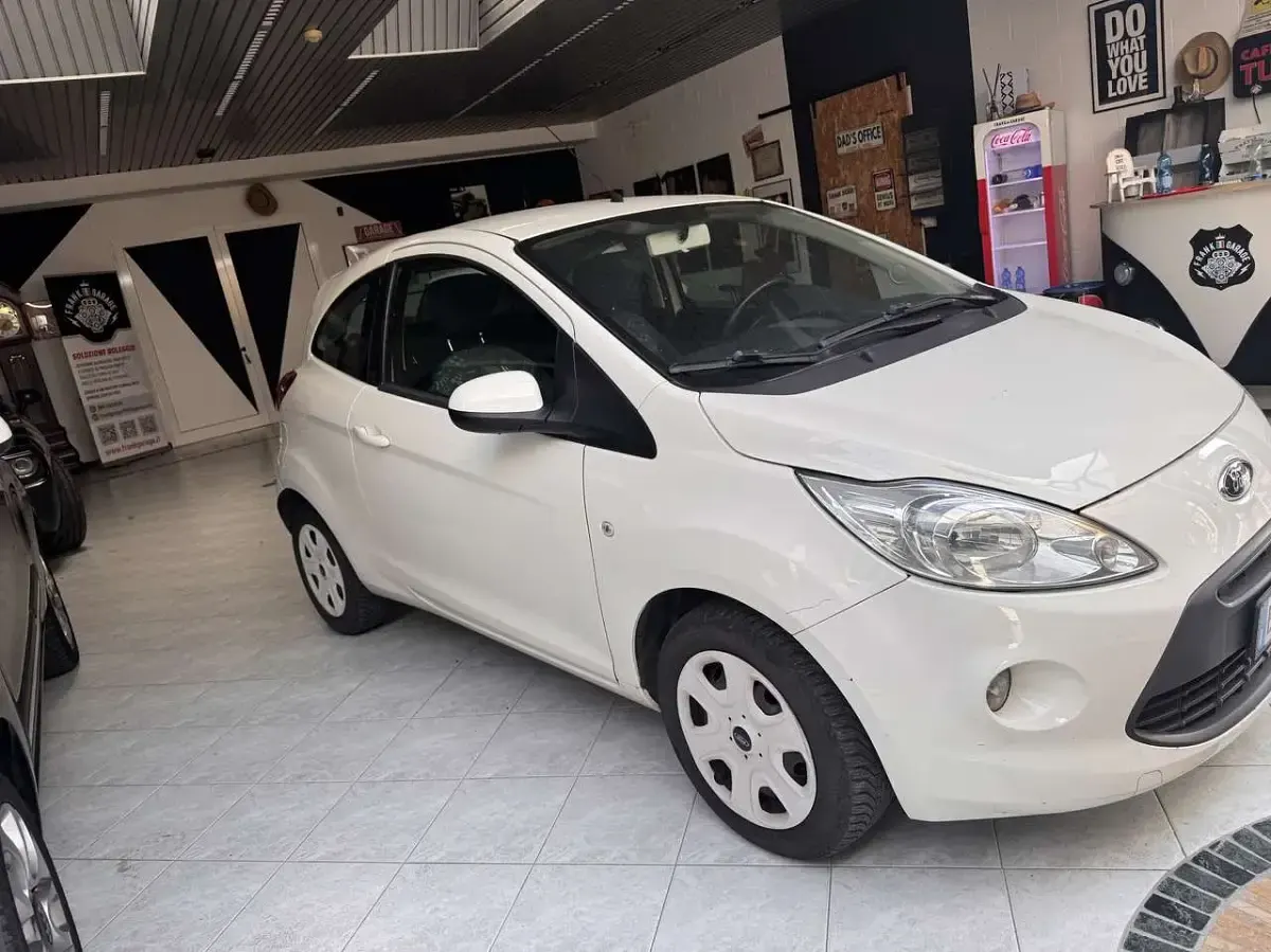 Usata Ford Ka Titanium S 75 CV (55 kW) 2013 Bianco Utilitaria