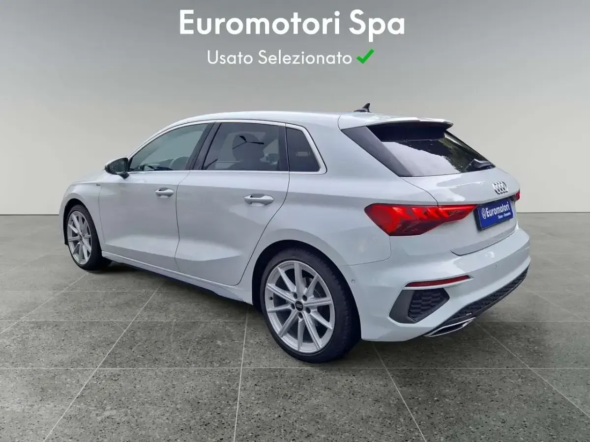 Usata Audi A3 S-Line 150 CV (110 kW) 2025 Bianco Berlina