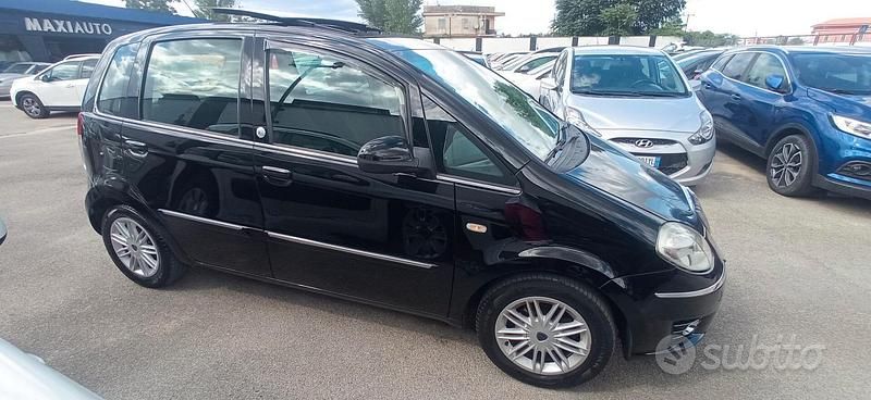 Usata Lancia Musa 77 CV (56 kW) 2010 Nero Monovolume